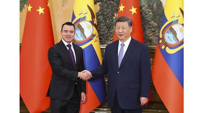 習近平會見厄瓜多總統諾沃亞