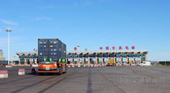一季度內蒙古甘其毛都口岸跨境無人運輸車貨運量突破90萬噸