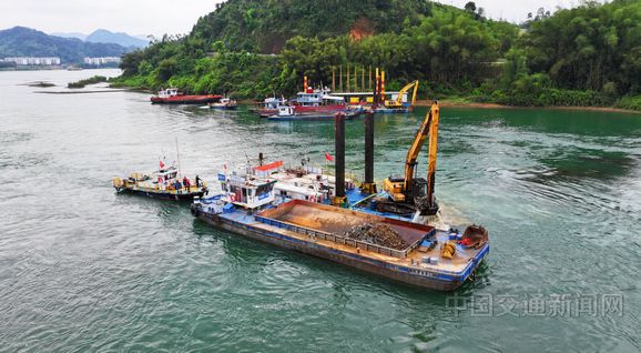 今年上半年桂江航道工程累計完成投資1.5億元