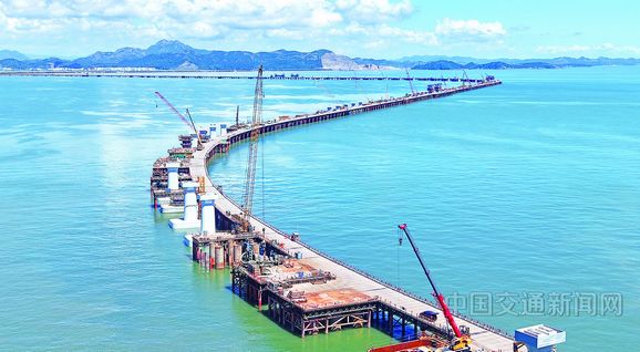 浙江台州港頭門港區鐵路跨海大橋樁基施工基本完工