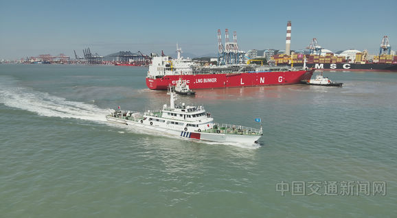 廈門港完成首單國際航行船舶保稅LNG加注