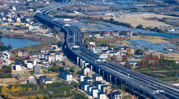 浙江杭州都市圈環線高速公路柯橋至諸暨段工程通車