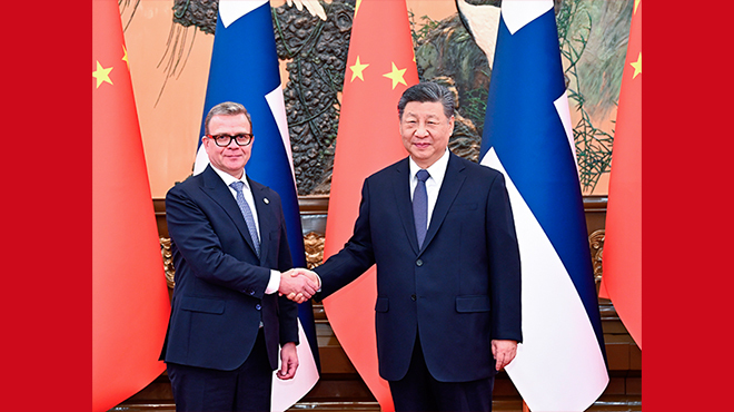 習近平會見芬蘭總理奧爾波